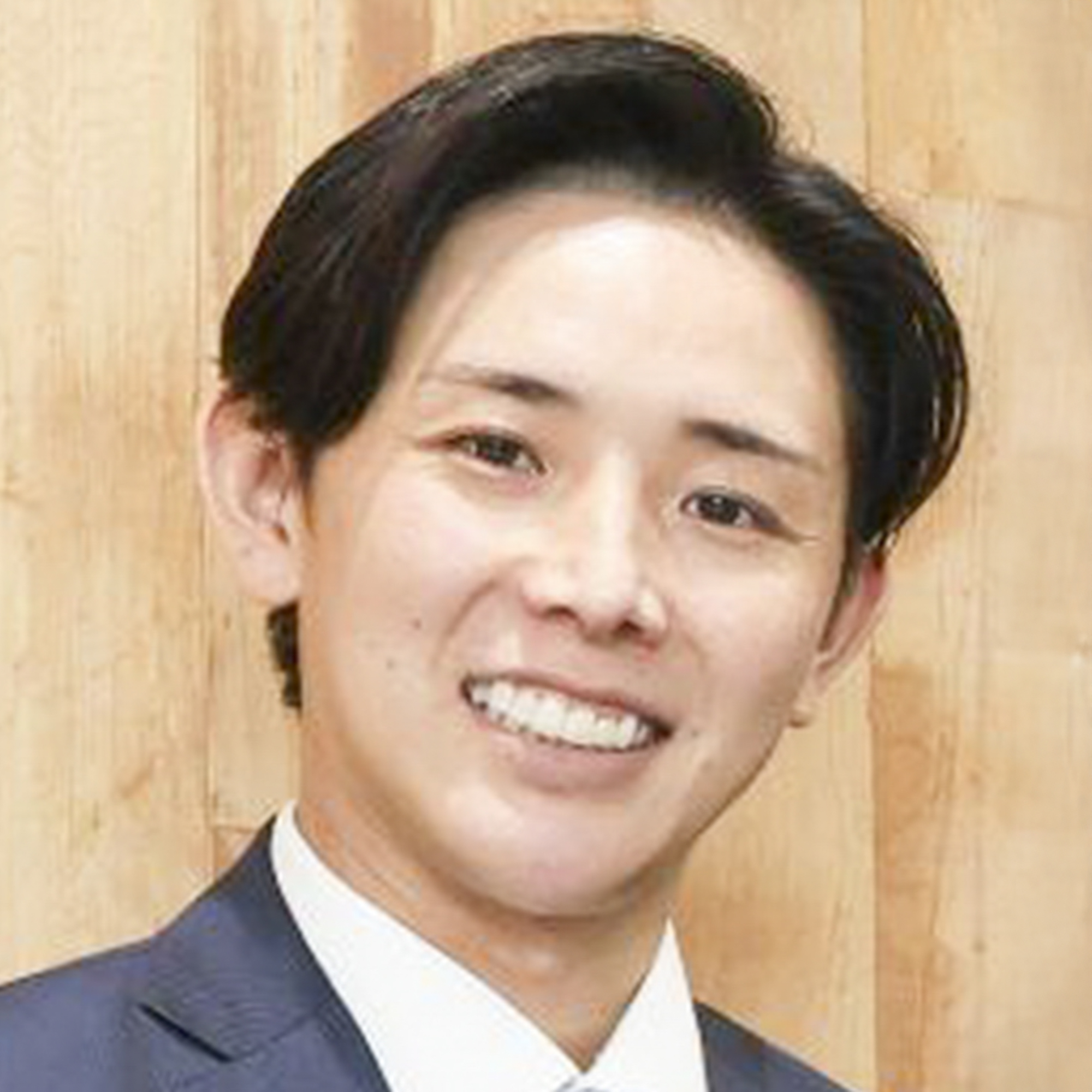 執行役員 企業情報部 部長 山﨑 研