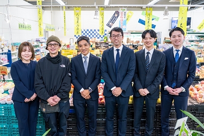 「地域密着の“八百屋”として次のステージへ。 経営のプロとの戦略的資本提携で描く未来」のインタビューイメージ